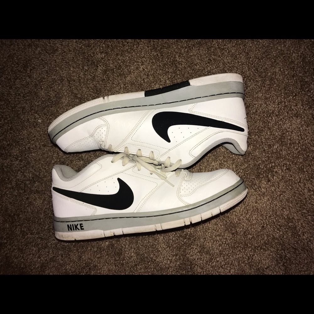 Nike Prestige IV